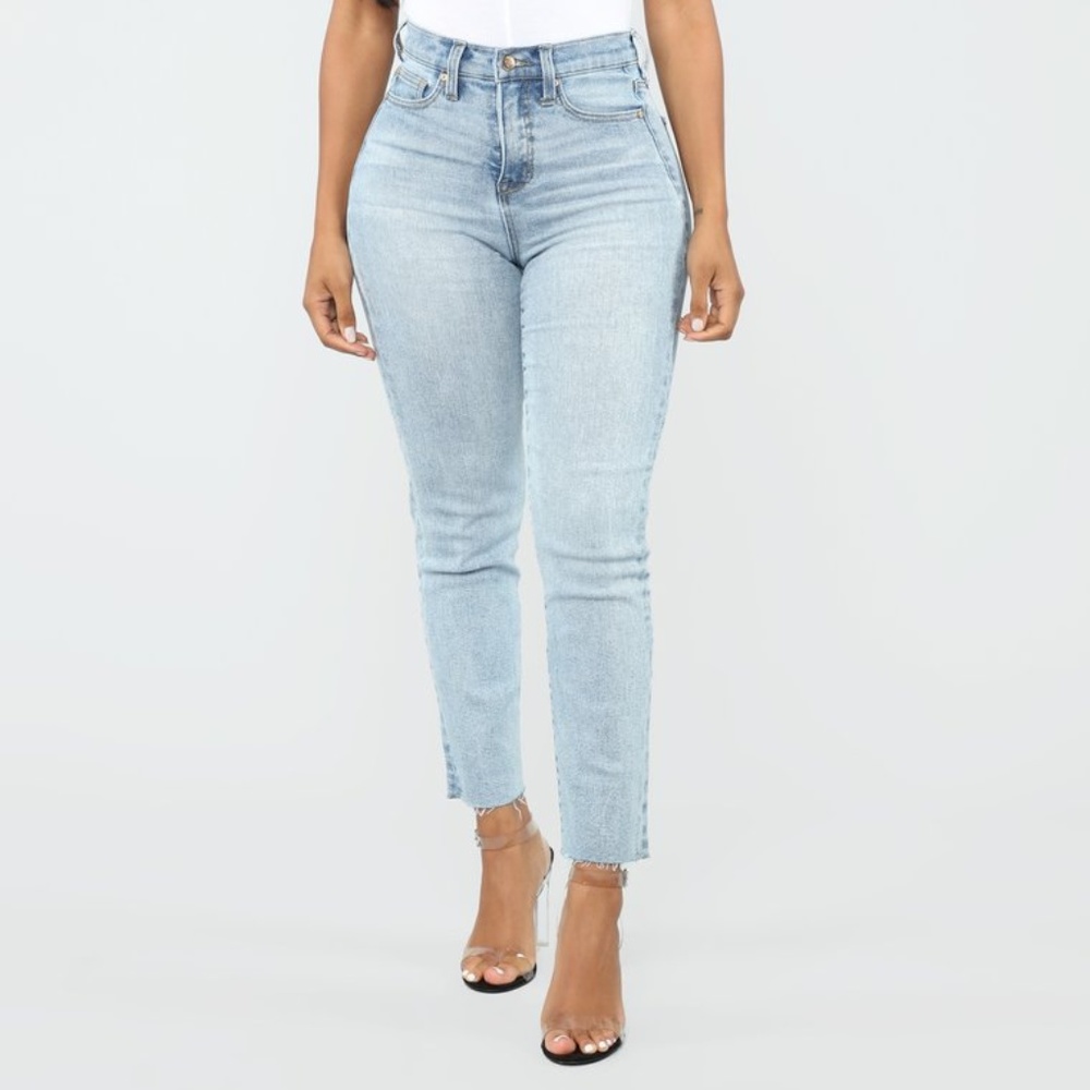 FASHION NOVA JEANS - BURNING LOVE HIGH RISE